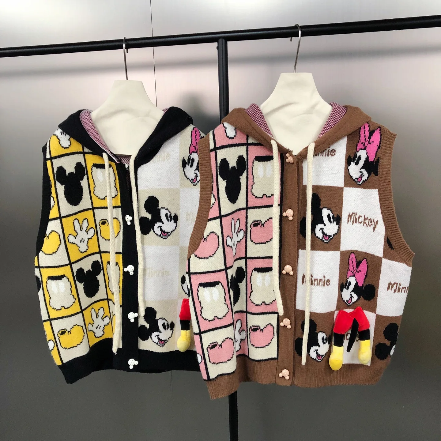 Japanese Retro Cartoon Jacquard Hooded Knitted Vest Fashionable Age-Reducing Sweater Vest for Women Kawaii Clothing