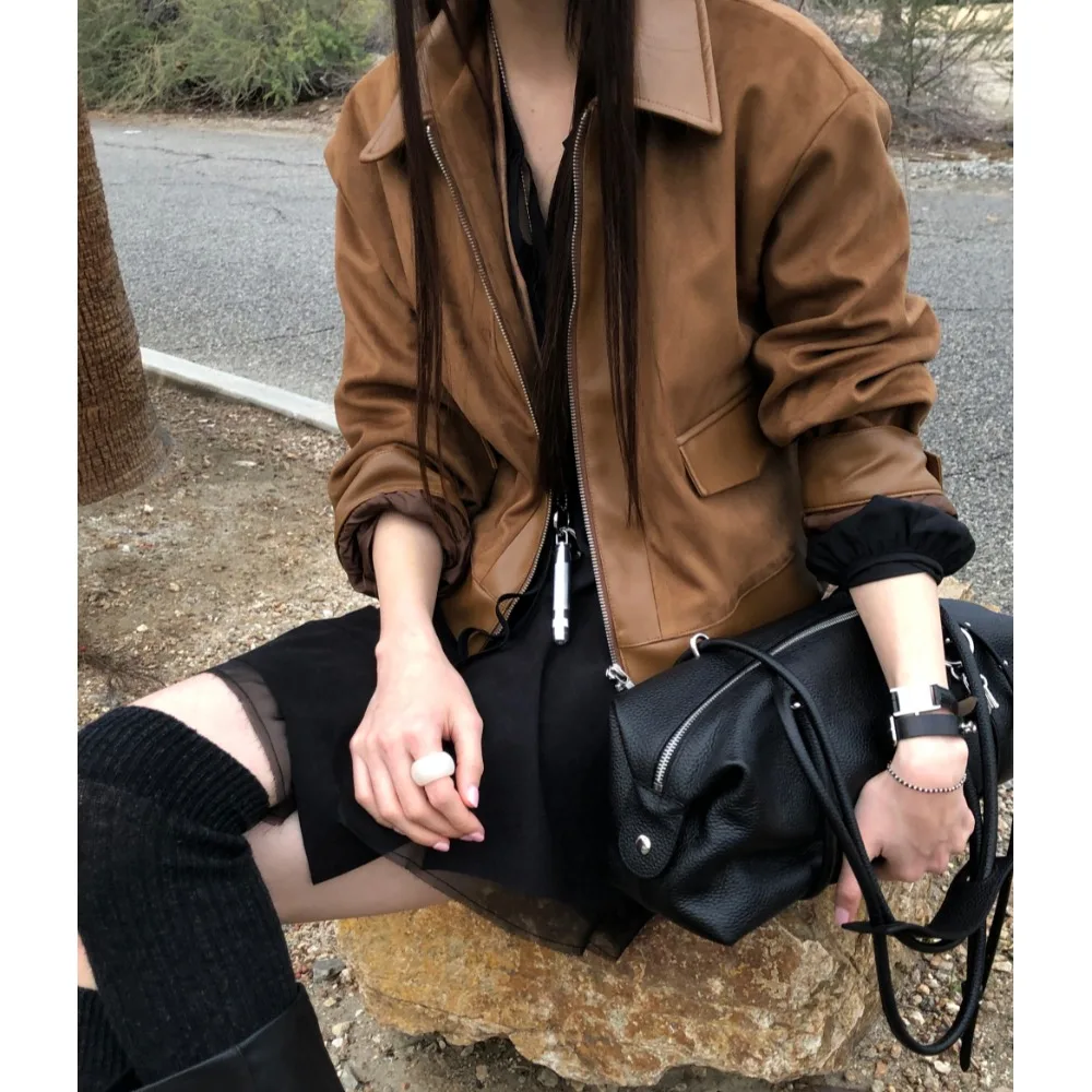 

Chic ort Women's Leather Jaet Autumn Winter New Faion Casual Deer Skin Velvet Splicing Pu Stand Collar Zipper Closure Top