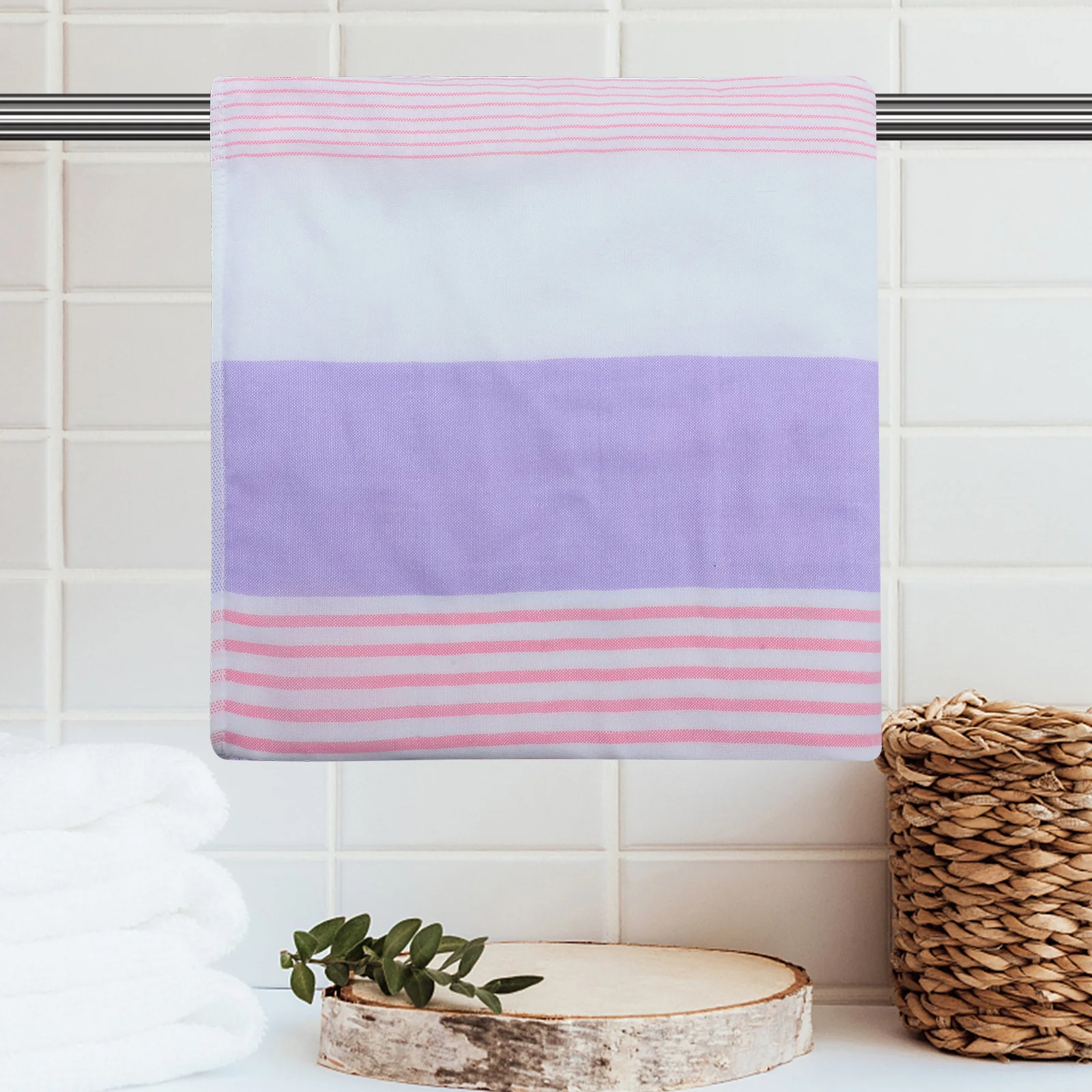 

Embroidered Purple Cotton Bath Towel Absorbent Soft Comfortable Face Cloth Hand Towel for Bath Facial Soak and Hand Drying