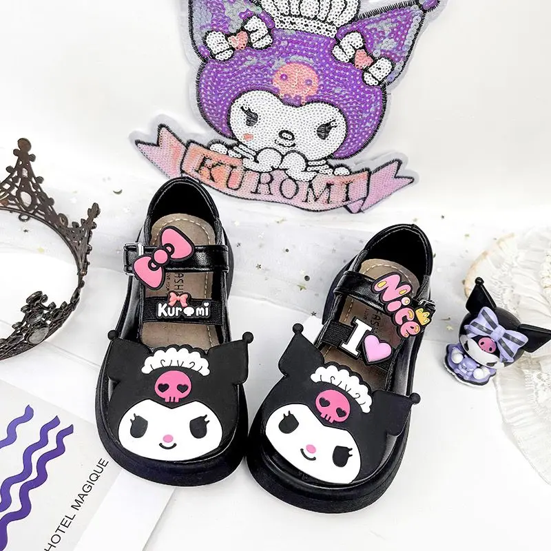 

Кожаные туфли для девочек с сердечками Kawaii Kuromi Anime Sanrio, обувь принцессы с милыми мультяшными рисунками, летняя обувь с мягкой подошвой, милые подарки для детей