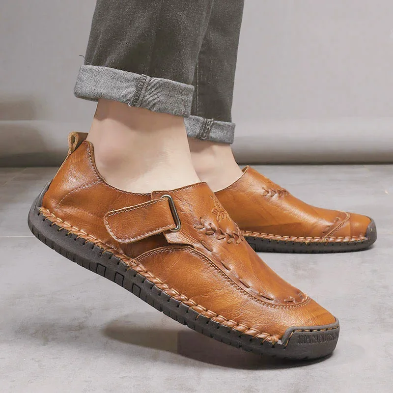 Sapato casual masculino de couro rachado, tênis respirável, mocassins de enfiar, mocassins clássicos, sapatos de condução confortáveis, marca