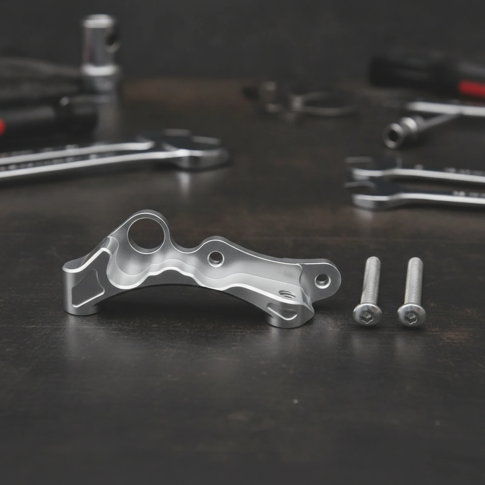 Brake Caliper Adapter Bracket Silver Caliper Bracket with Screws IS to PM Adapter Long-Lasting Bike Part Time-Saving for Riders