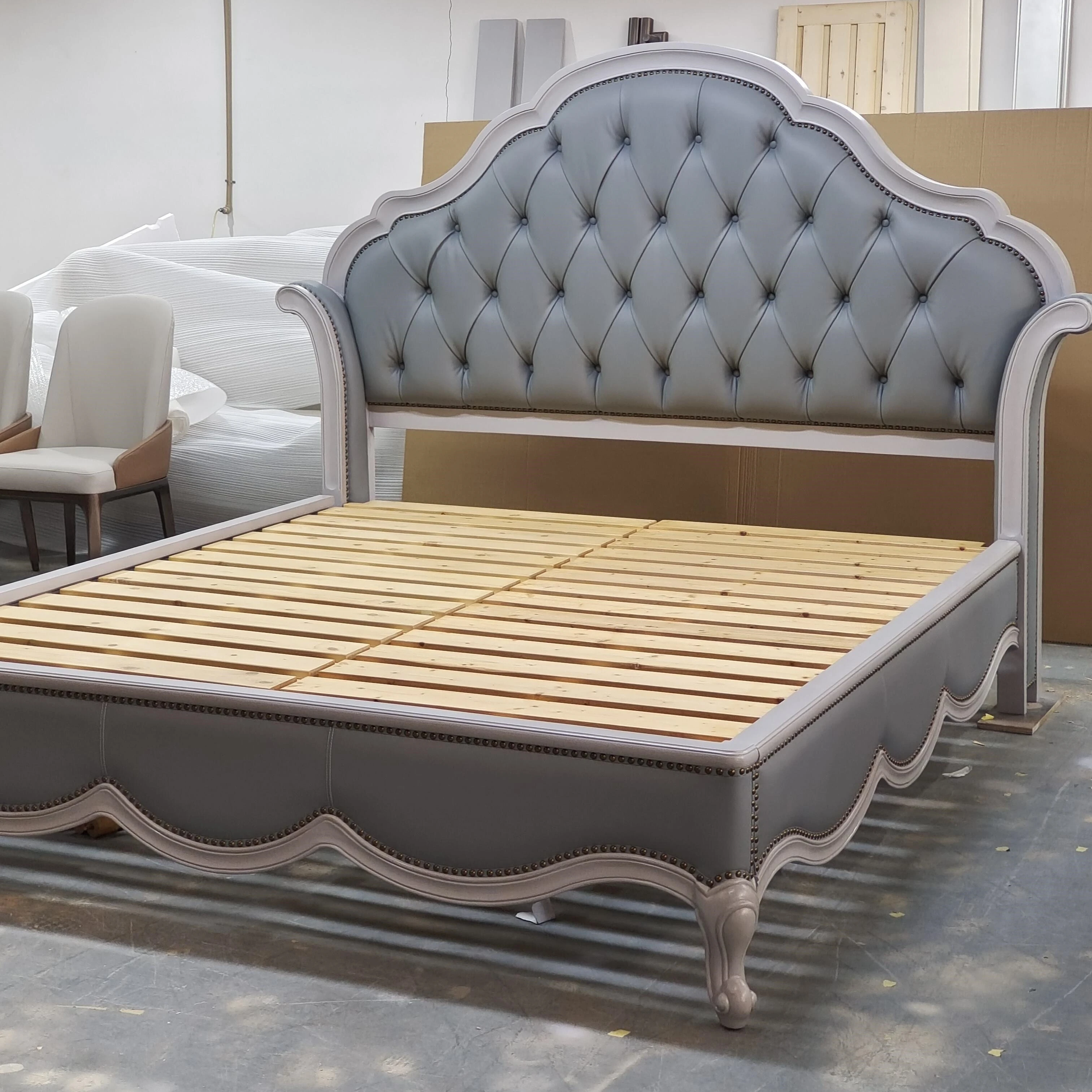 A#@C French Retro Solid Wood Bed with Nail Trim Factory Supply Curved Carved Wooden Bed for Villa Apartment Bulk Order&