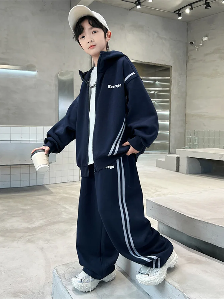 completo-sportivo-primaverile-trendy-per-ragazzi-stile-giovanile-set-due-pezzi-leggero-e-traspirante