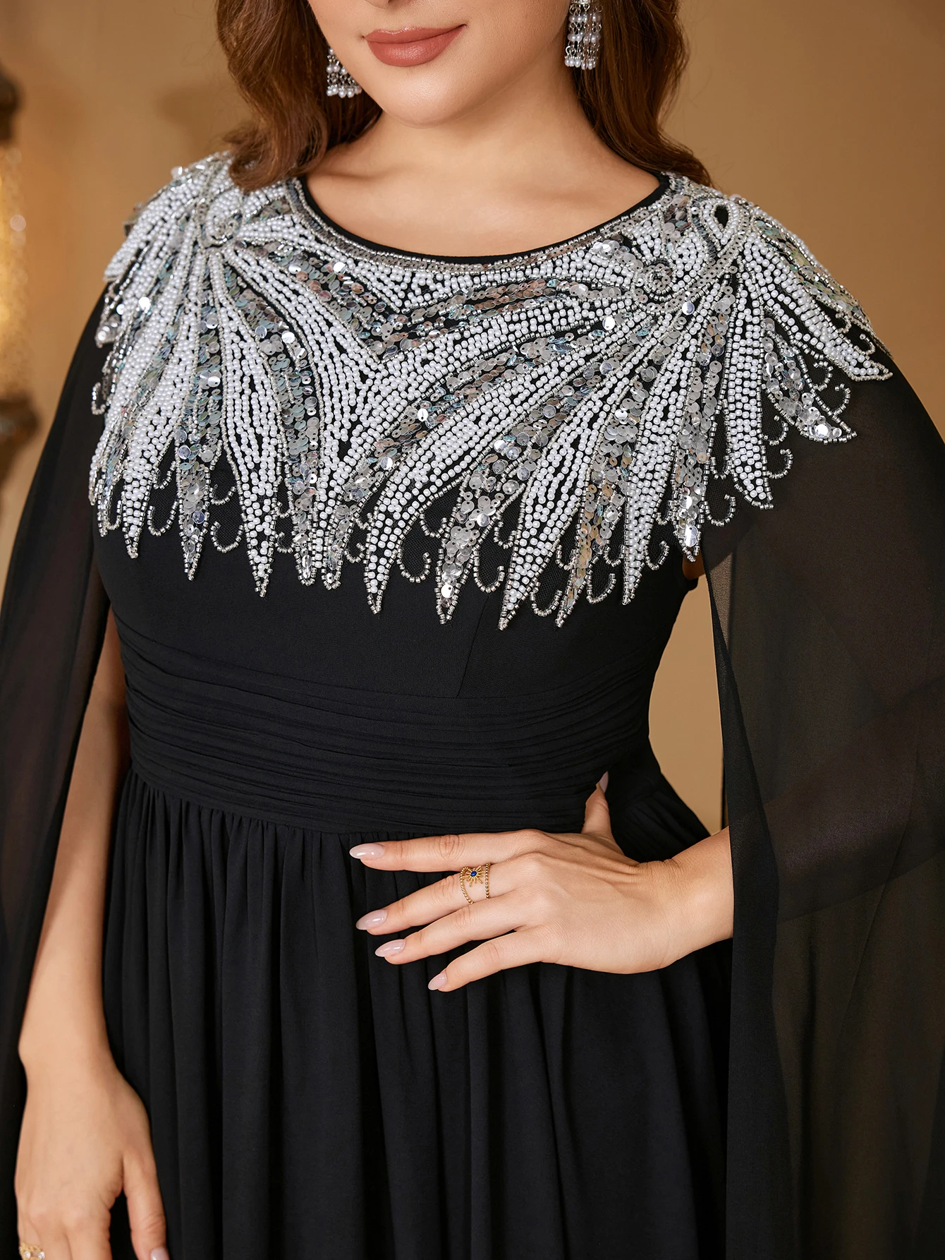 UNITHORSE Plus المرأة جولة الرقبة العائمة قطعة كم الترتر الخرز المرقعة Ruched الشيفون فستان السهرة