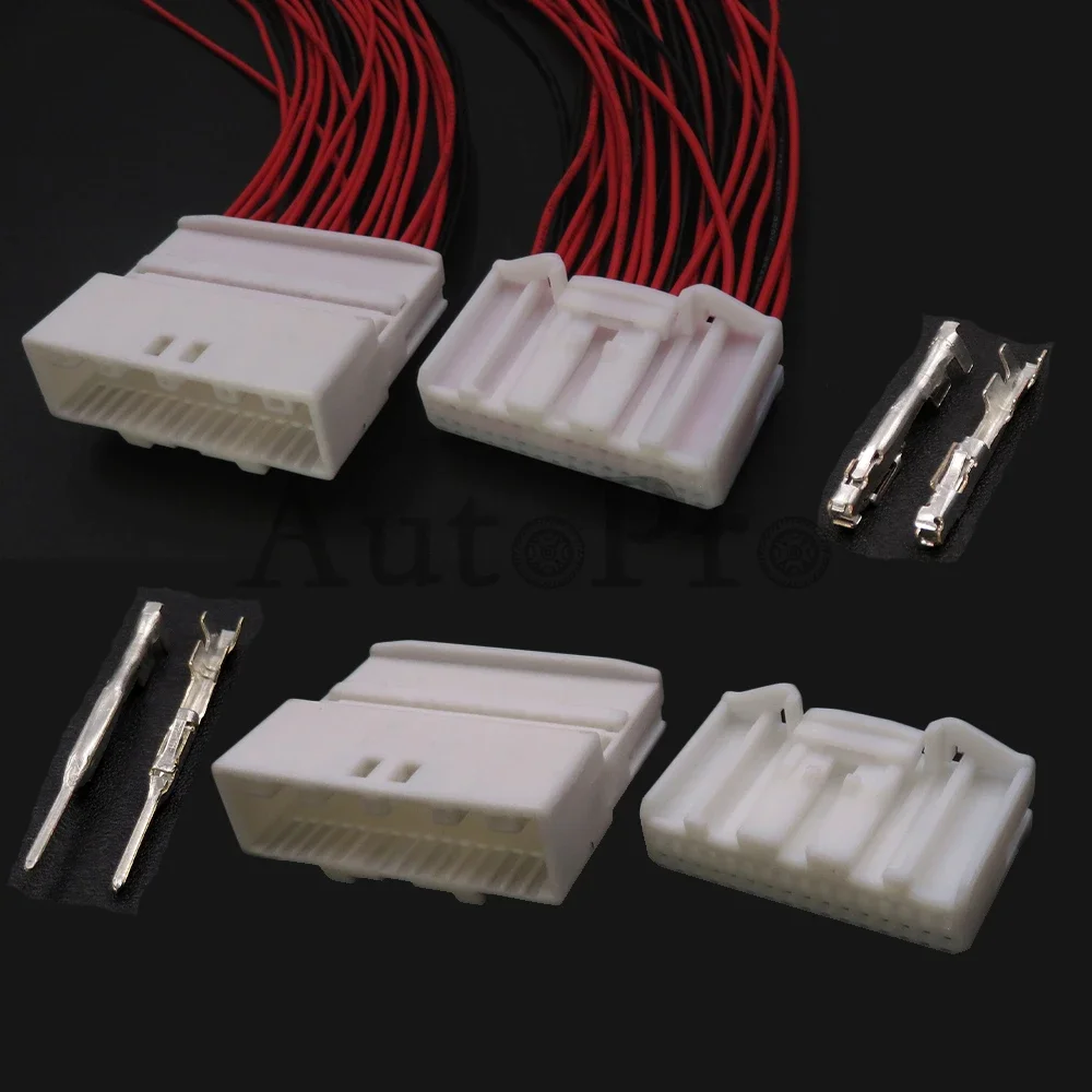 1 Set 32 Hole Electrical Connector For Toyota 1318747-1 1473799-1 1612268-1 Car AC Assembly Navigation Host Instrument Socket