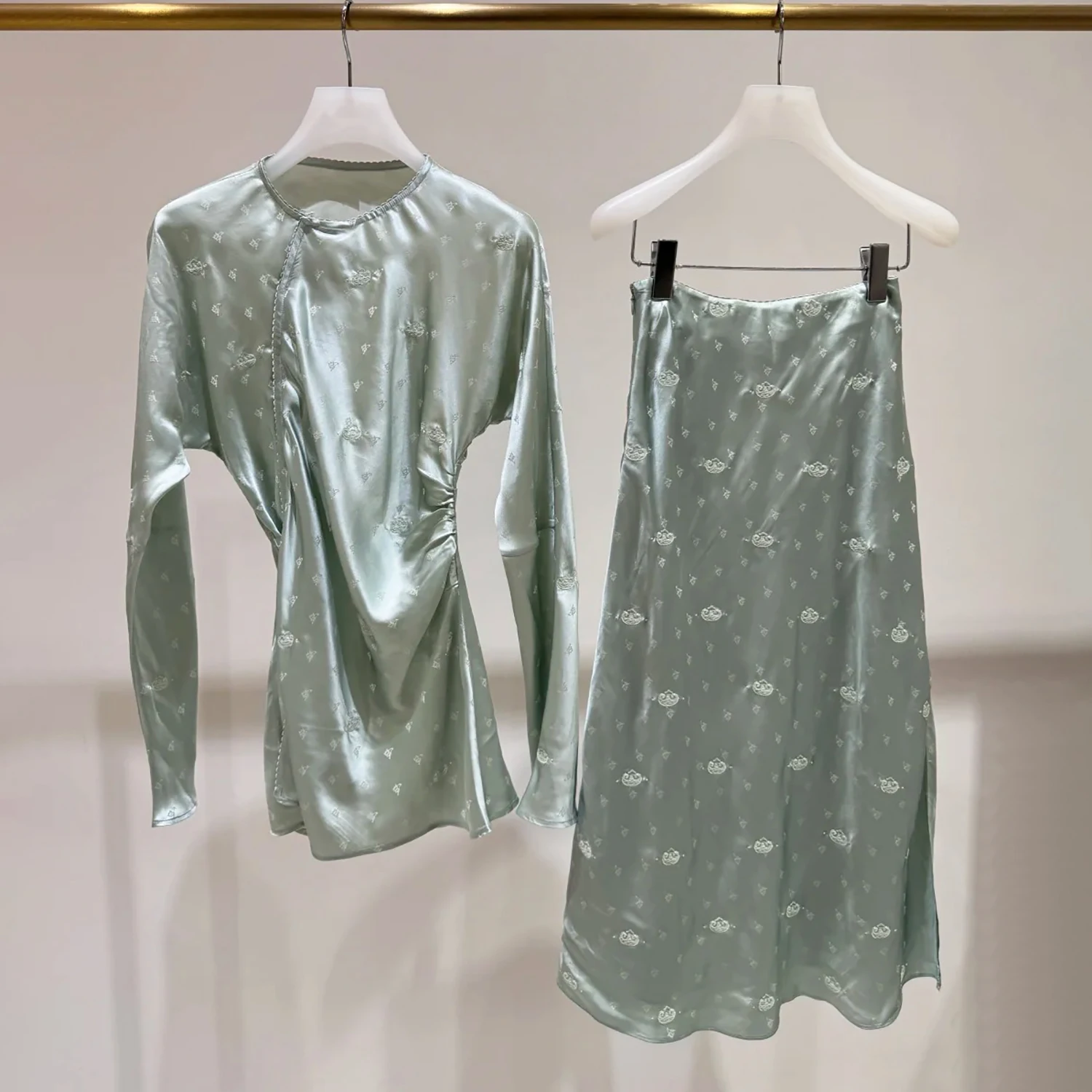 

Элитный китайский шелковый комплект-кимоно с асимметричным разрезом и национальным топом в стиле кимоно и юбкой для женщин, осенняя мода