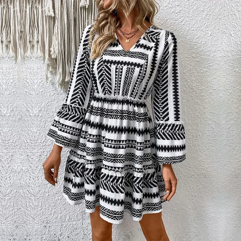 

Short Dresses Women's Fall Winter New Fashion Vacation Black and White Long Sleeved Printed Dresses Vintage Dress