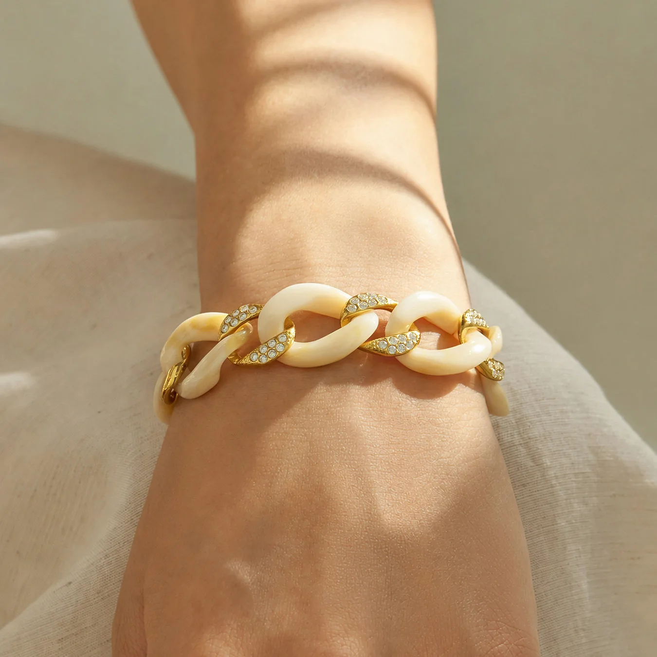 Klobige Gliederarmbänder 18k vergoldet 316L Edelstahl Große Gliederarmbänder Acetat-Armband Kubanische Kettenarmbänder für Frauen – Detail 3