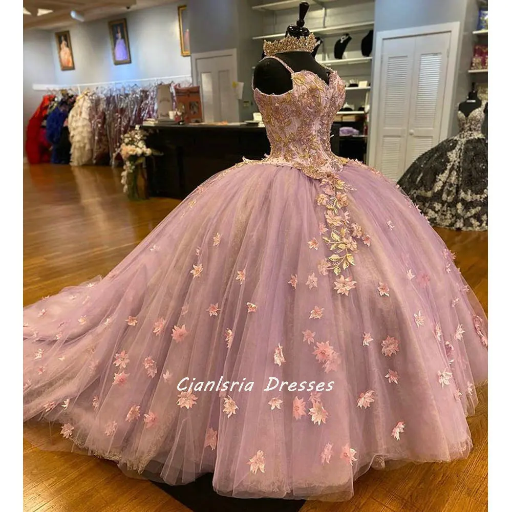 Princess Spaghetti Straps Floral Appliques Lace Ball Gown Quinceanera Dresses Sleeveless Pearls Prom Party Gowns For Sweet 16