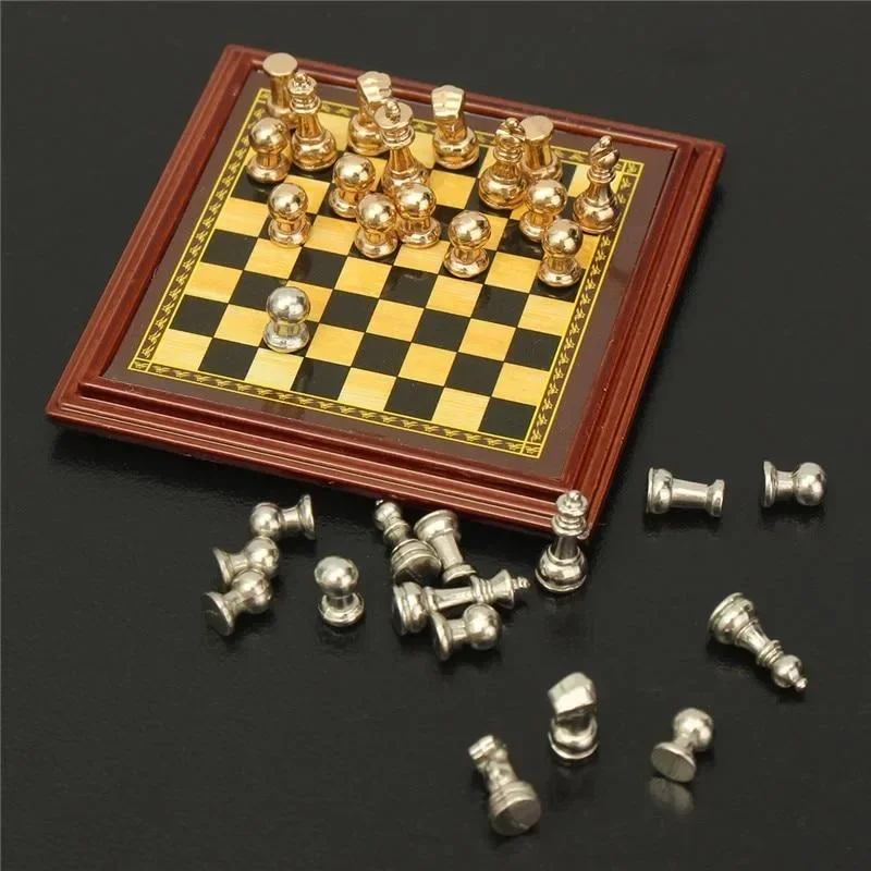 1:12 Scale Dollhouse Miniature Metal Chess Set Board Toy Home Room Dollhouse Set Toys