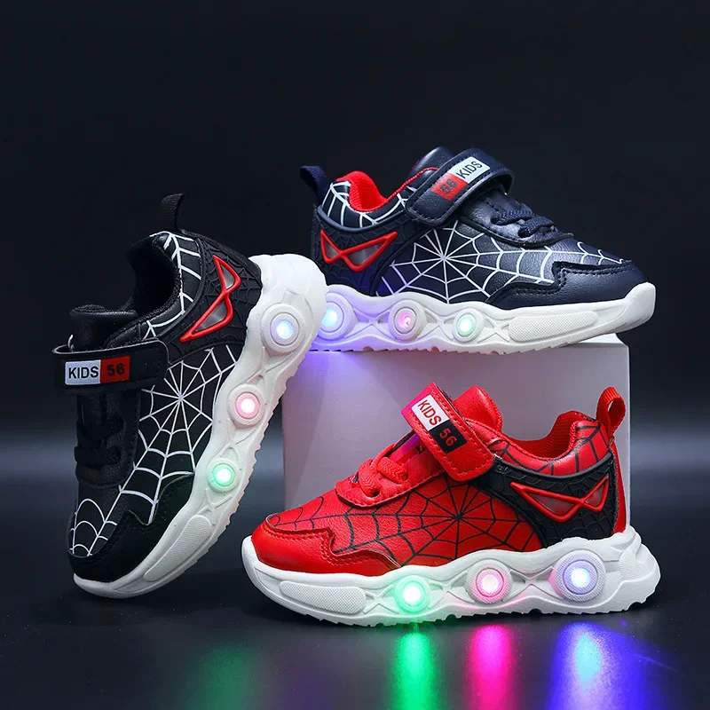 Disney LED Casual Sneakers rosso nero per la primavera autunno ragazzi scarpe Outdoor bambini scarpe antiscivolo illuminate per 1-6 anni