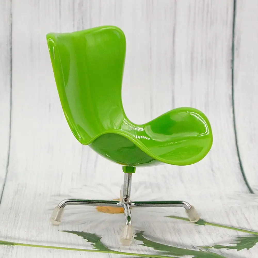 أثاث مصغر كراسي بيت الدمى محاكاة متعدد الألوان كرسي صغير 1/6 مقياس كرسي الاستجمام كرسي البيض البلاستيكي بيت اللعب