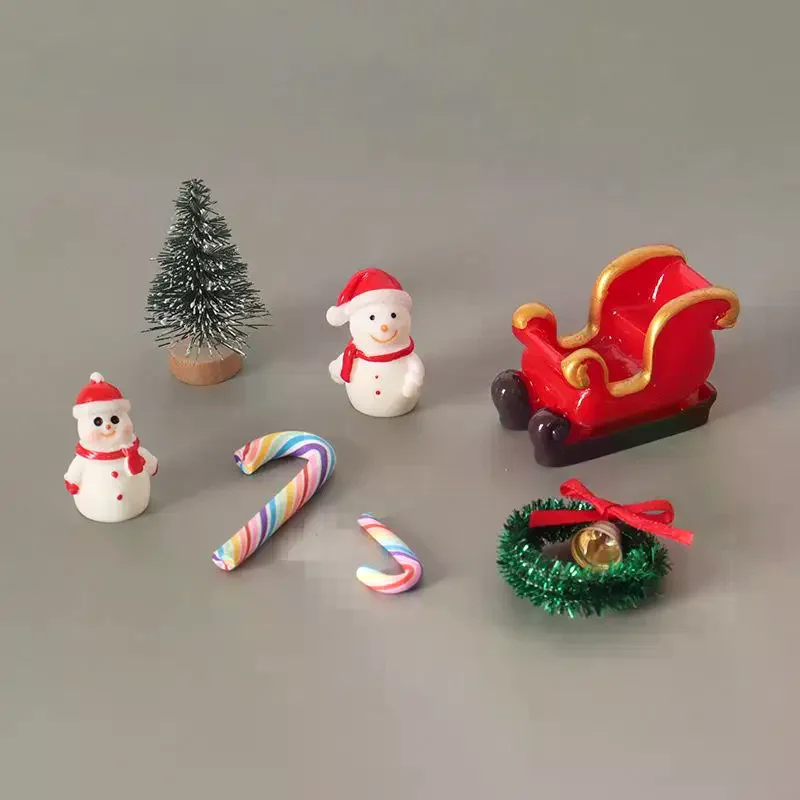 4/5/6/7 Pcs Christmas Miniature Decor Set With Snowman Sleigh Tiny Pine Tree Wreath For Home Desktop DIY Crafts