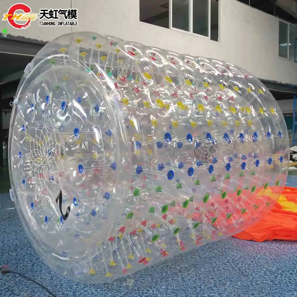 Szybka wysyłka lotnicza Kolorowe kropki Nadmuchiwany roller wodny do basenu Park wodny Nadmuchiwane zabawki do rolania dla ludzi na sprzedaż