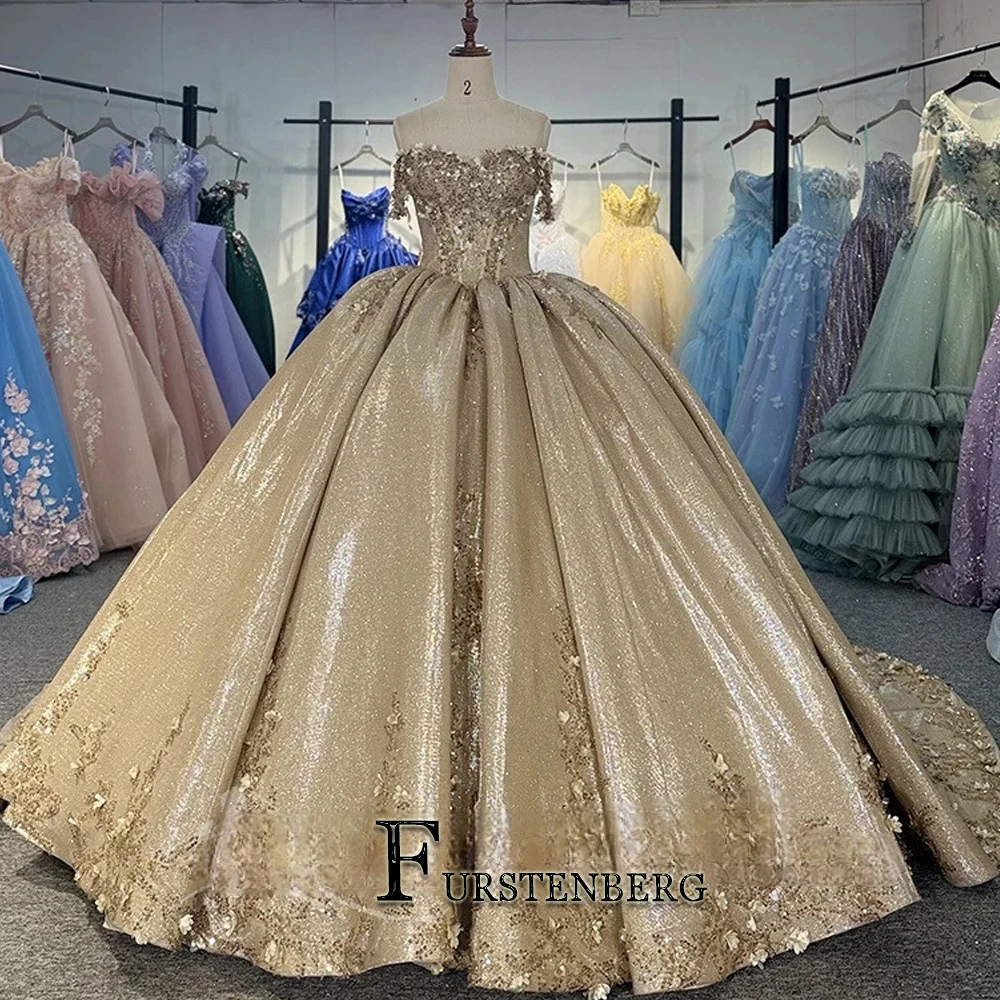 FURSTENBERG-vestidos de quinceañera estilo princesa, flores doradas, hombros descubiertos, tirantes plisados, vestidos de fiesta de cumpleaños personalizados
