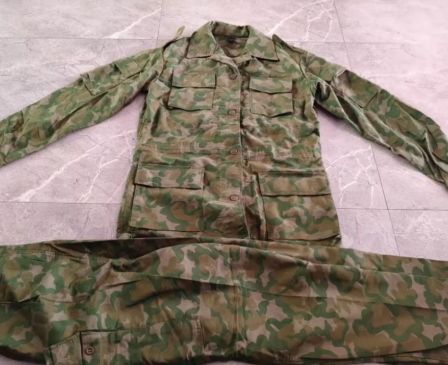 

Русская камуфляжная мужская форма 93, куртка и брюки