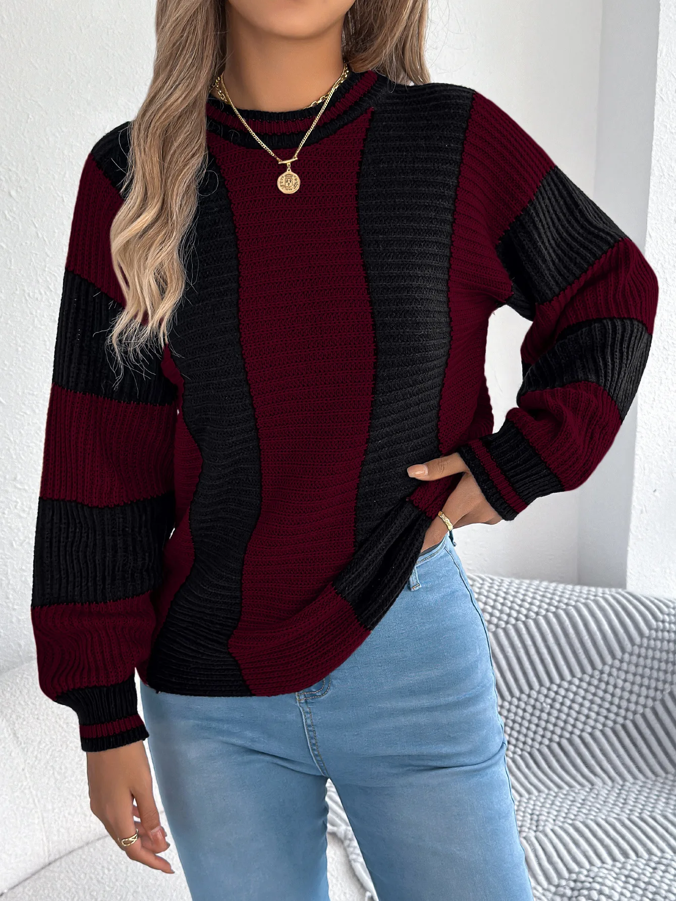 

Women's Winter Striped Contrast Color Casual Pullover Sweater with Round Neck Long Sleeve for Vacation Top