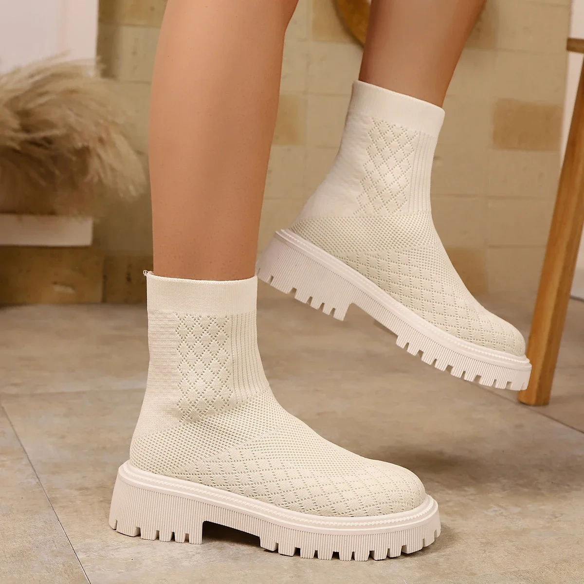 2026 New Women Knitted Short Boots Versatile and Breathable Thick Sole Chunky Heel, Stretchy New Simple Casual High-top Booties