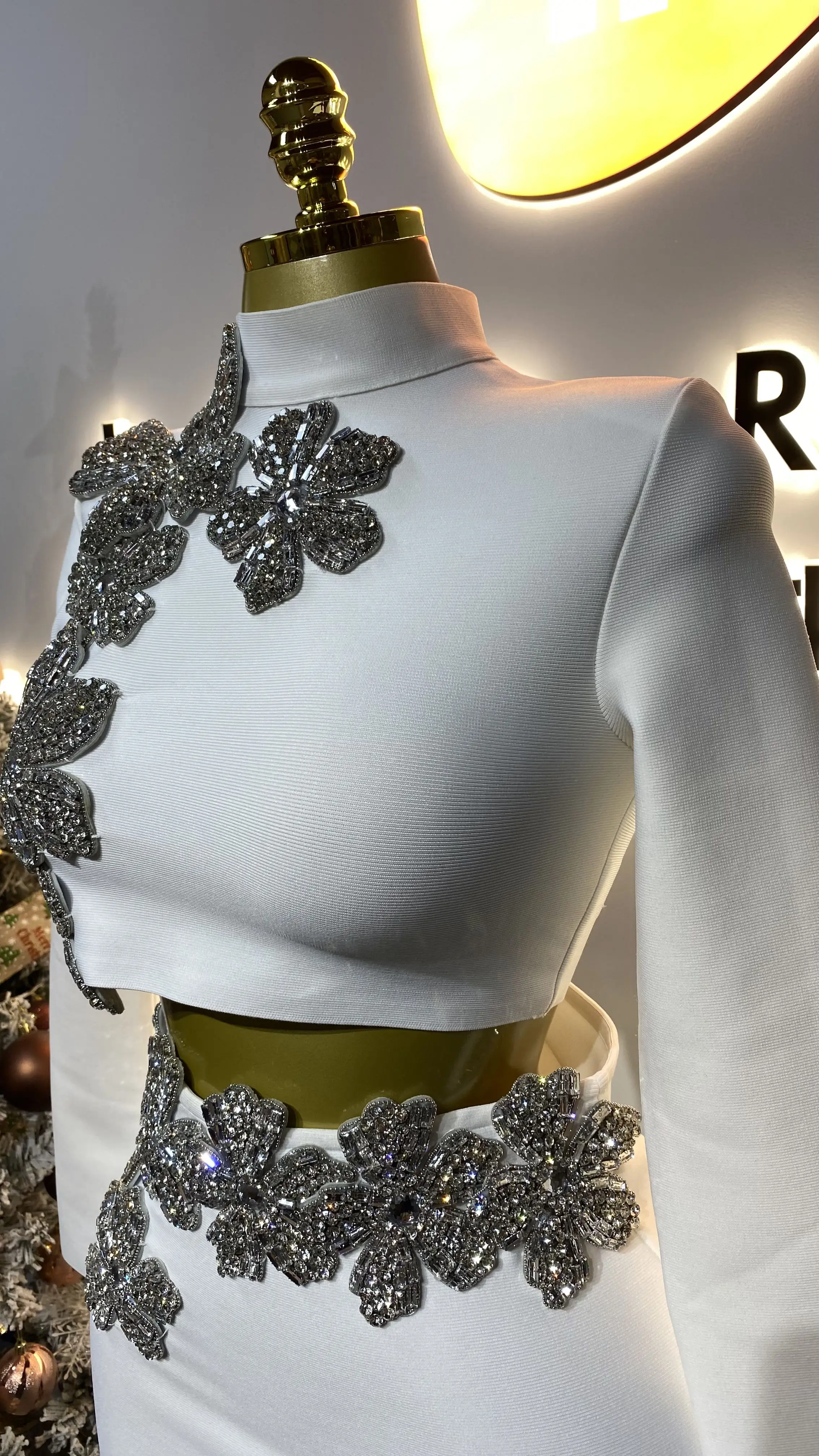 طقم ملابس علوية أنيقة بأكمام كاملة من الألماس المزين بالزهور معانقة على الورك - GZXX347