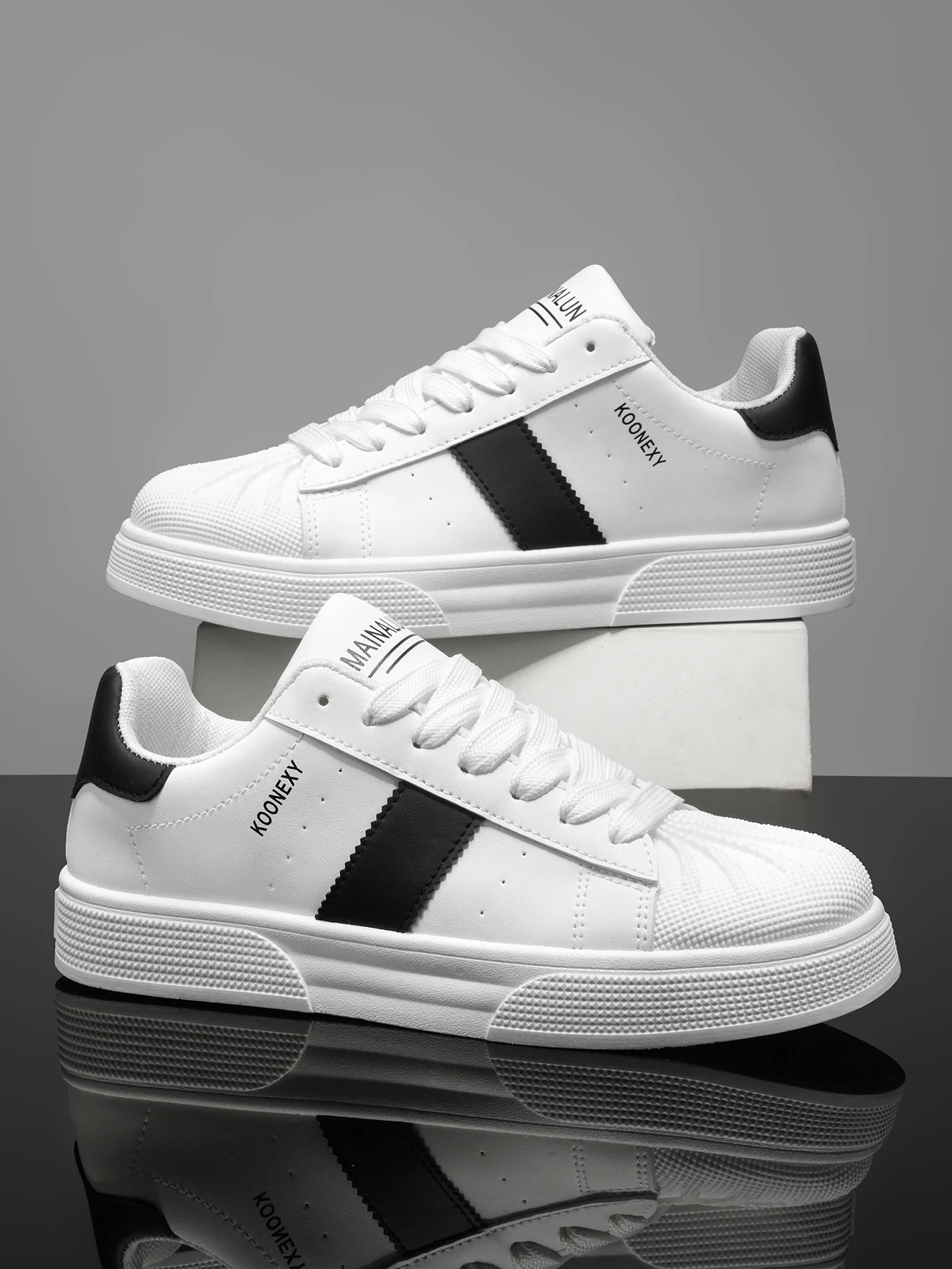 

Men's casual skate shoes, sports casual shoes, unisex, black and white color combination, daily outdoor hiking shoes,