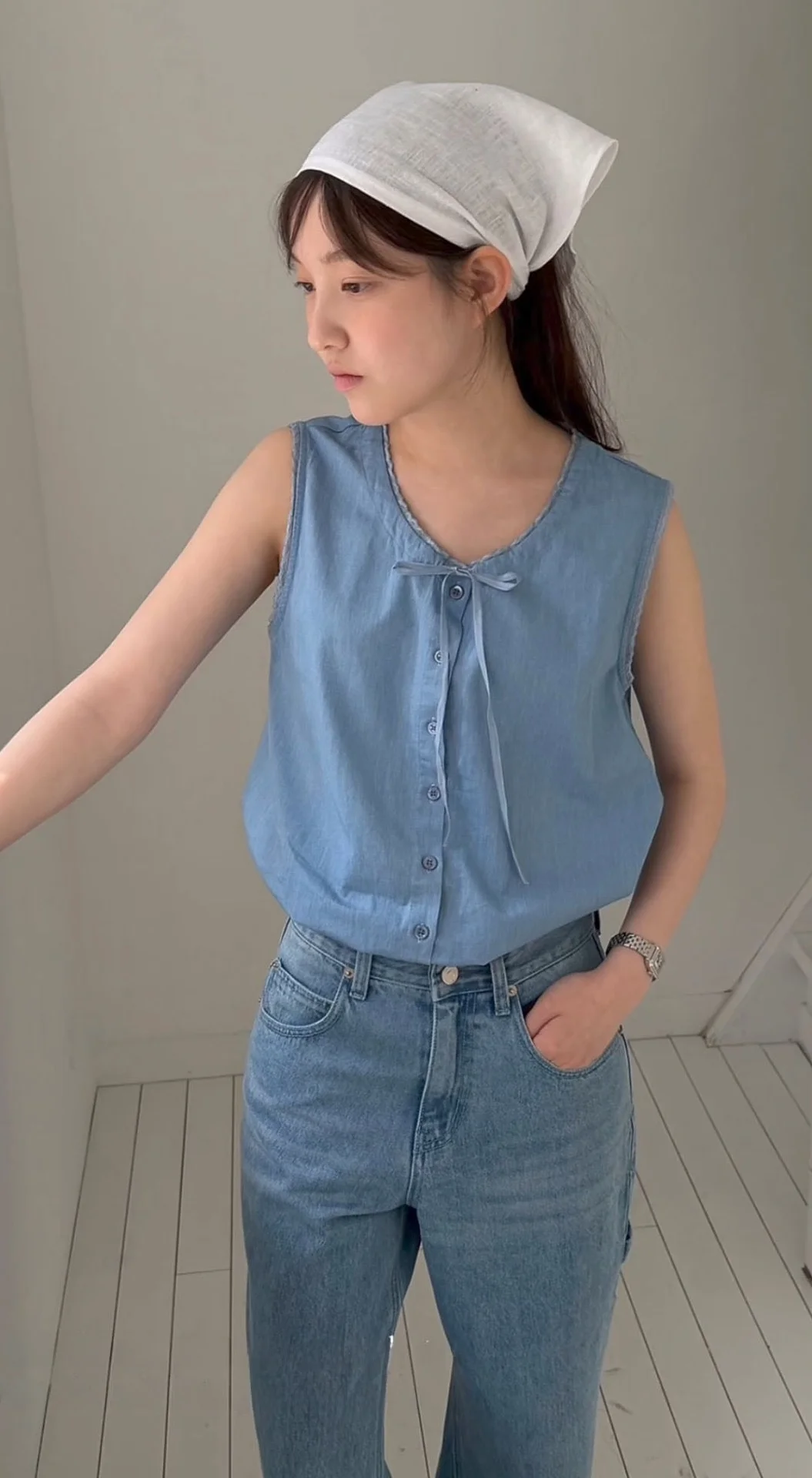 

Retro Blue Lace-Up Vest Top Women's Summer Casual Cotton Breathable round Neck No Sleeve Shirt Pure Color Button Fastening