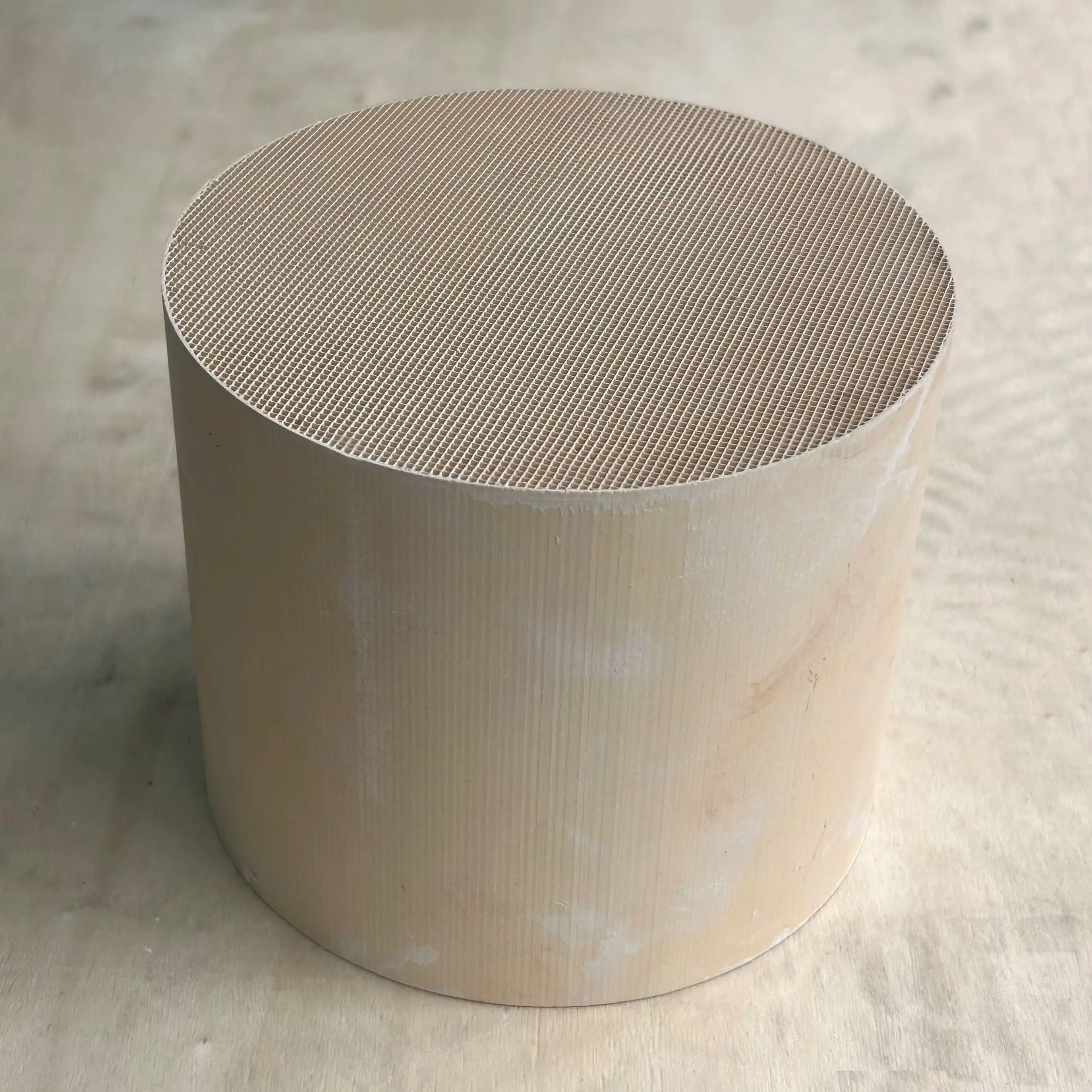 118x100mm Euro6 Ceramic TWC Three‑Way Catalyst Substrate Honeycomb Exhaust Catalytic Converter Insert Core