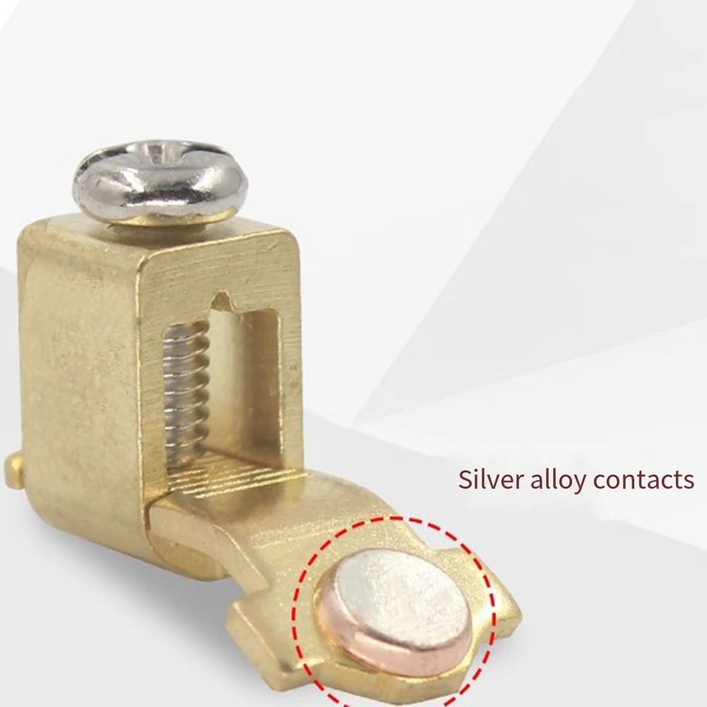 

Трехполюсный роторный переключатель LW30 32А с огнестойким корпусом и высокопроводящими контактами для промышленного управления энергоснабжением