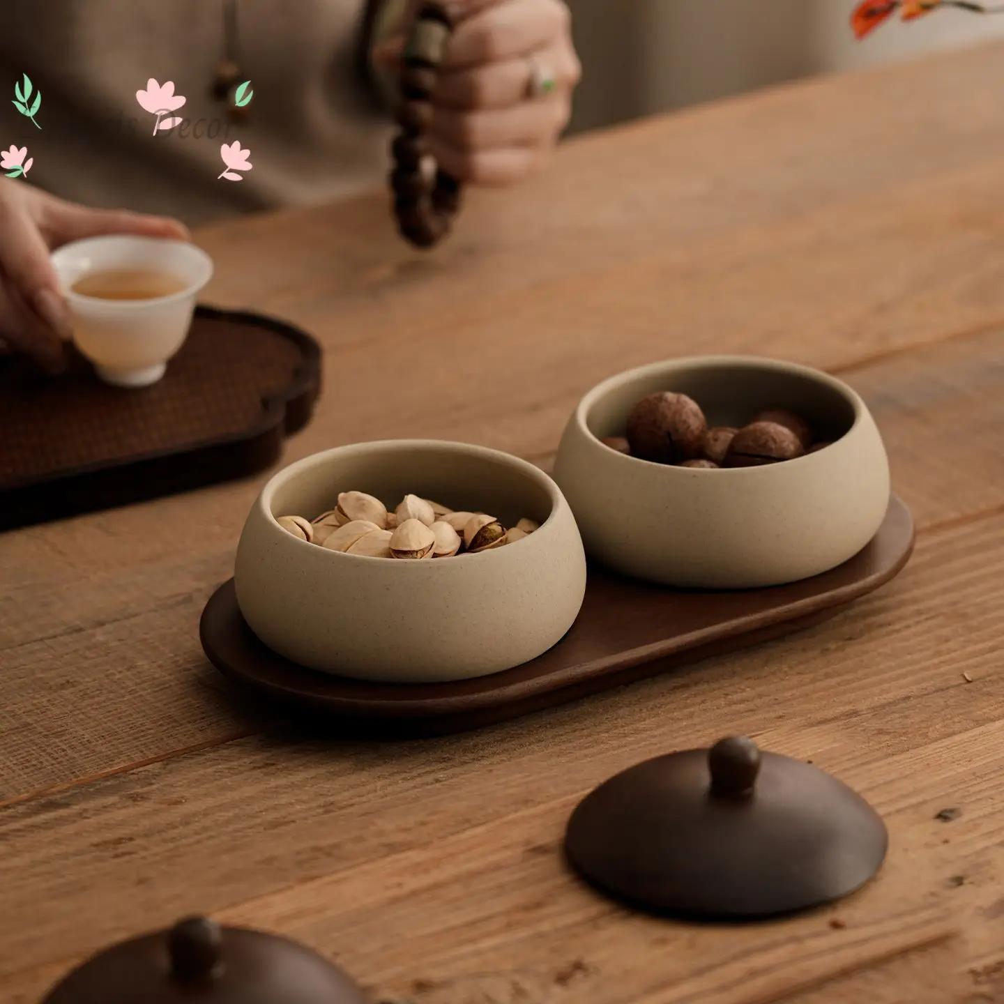 Retro style solid wood fruit plate household high value living room tea room reception snack plate thick