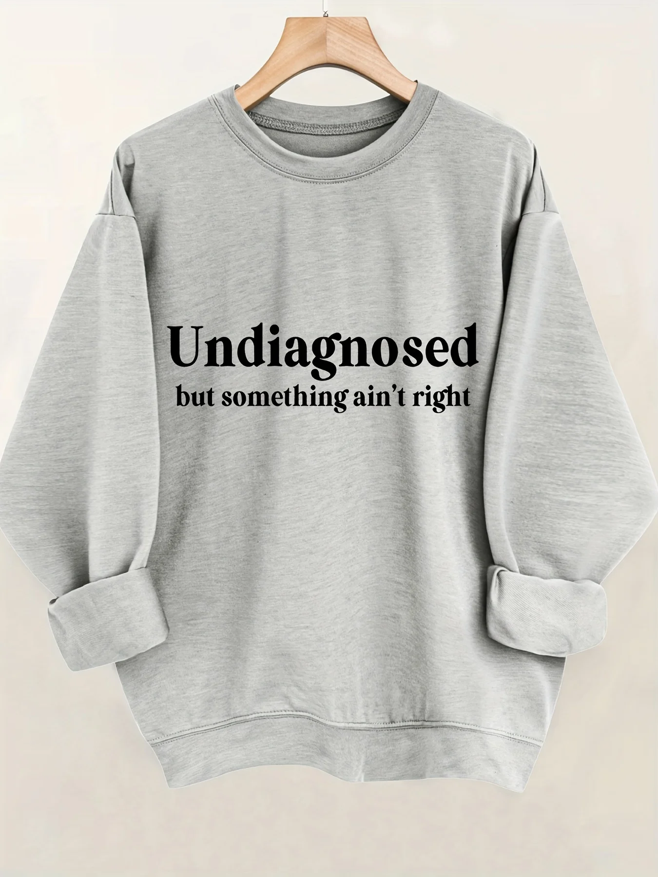 سويت شيرت نسائي كاجوال للخريف والشتاء مطبوع عليه حروف دافئة مريح بأكمام طويلة ورقبة دائرية مع إضافة من الصوف #1