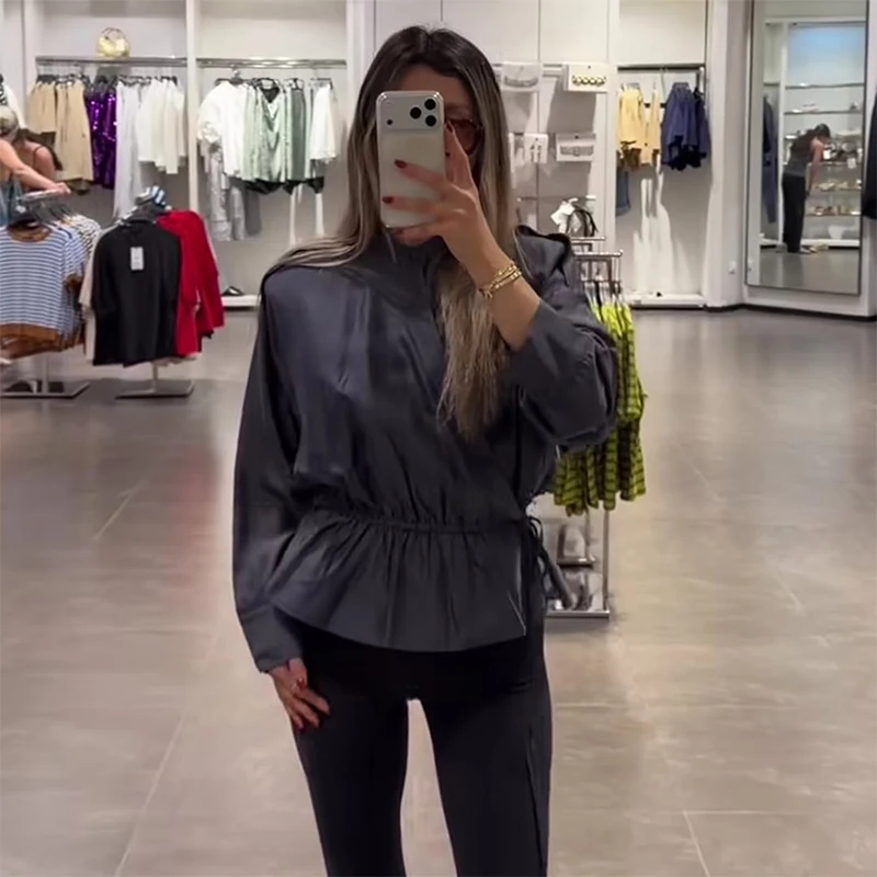 Damen Oversize-Bluse Langarm mit seitlicher Knopfleiste und Kordelzug in der Taille, plissiertes Hemd, modische Büro- und Party-Oberteile, einfarbig, locker geschnitten – Detail 13