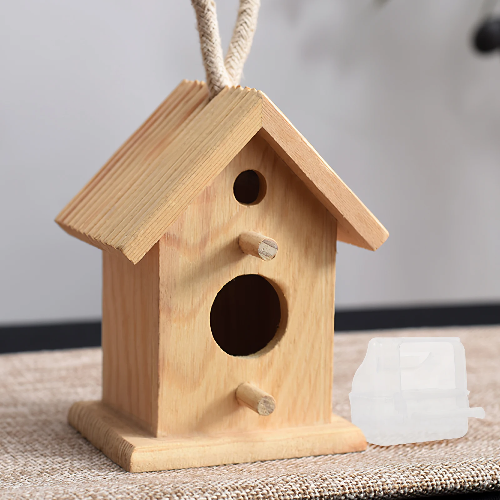 

Sturdy Bird Cage Food Bowl Clear Anti-Spill Feeder for Parrots Reusable Feeding Container for Finches Doves Pigeons Long-Lasting