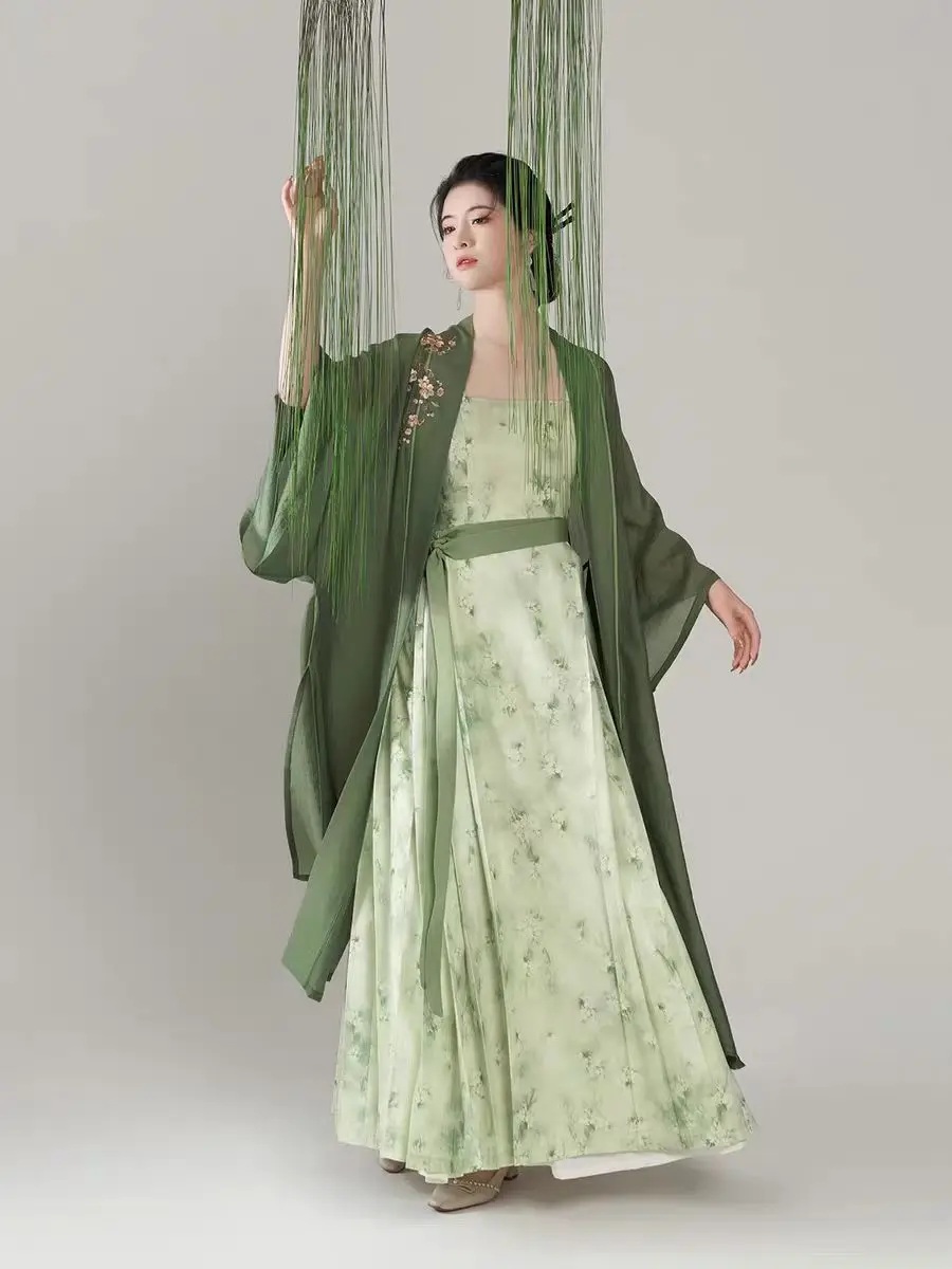 Chinese style silk embroidery hanfu suit gown dress belt high-end hanfu comfortable, breathable and luxurious