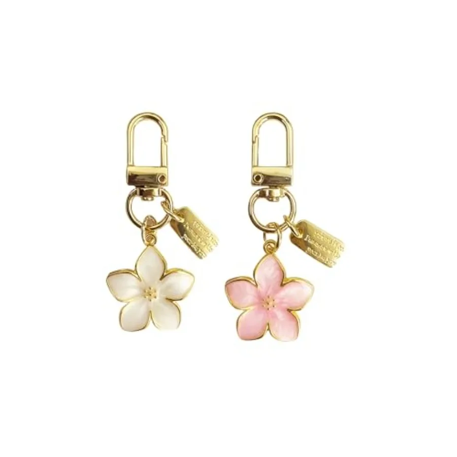 

Sakura Flower Keychain, Metal Lightweight And Graceful Sakura Design With Tag Accessory For Bag Car Keys Holiday Gifts