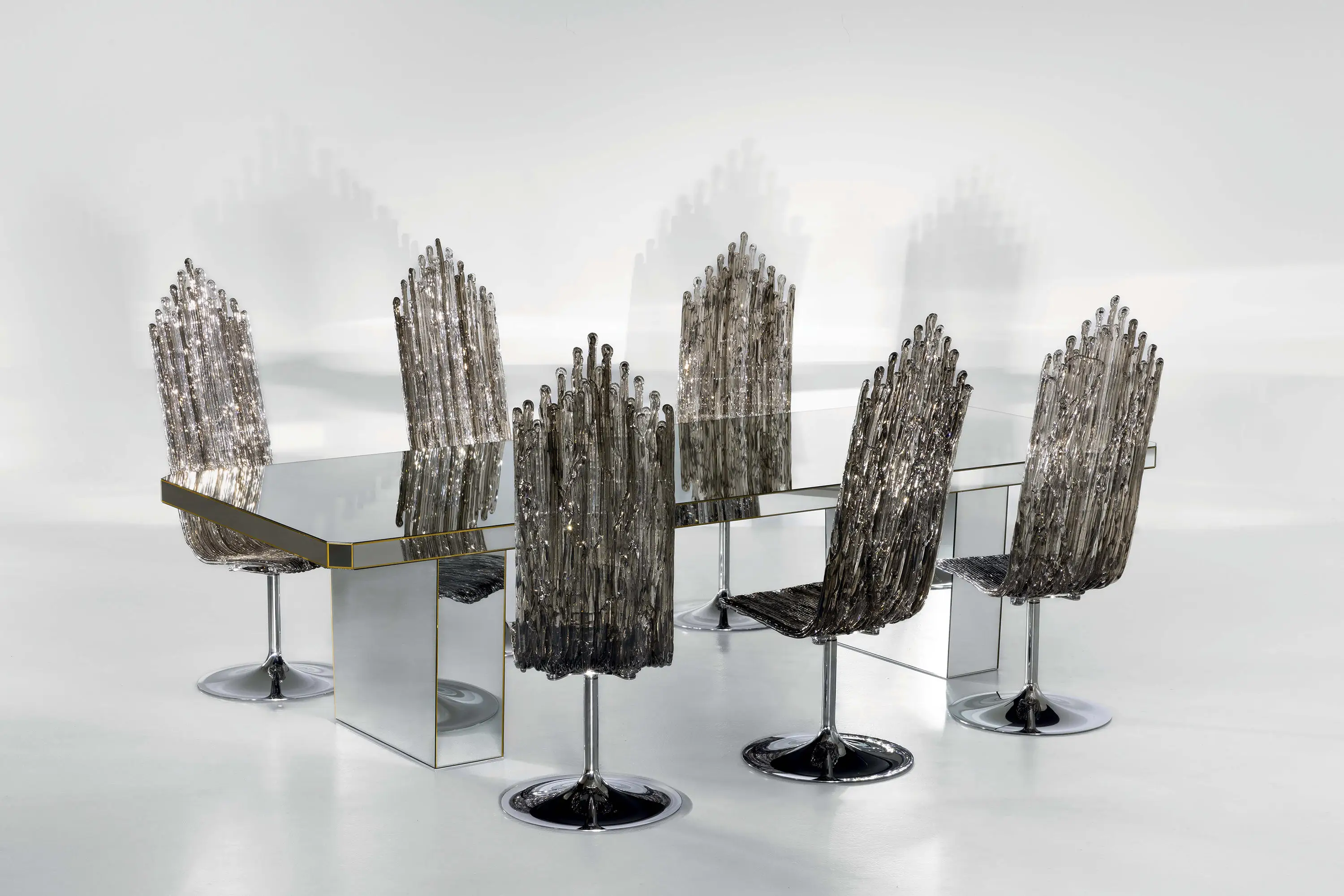 Luxurious Interiors Moden  Artistic Design  Living Room Dining Chair Italian  Chair with Intricate Metallic Thread Detailing