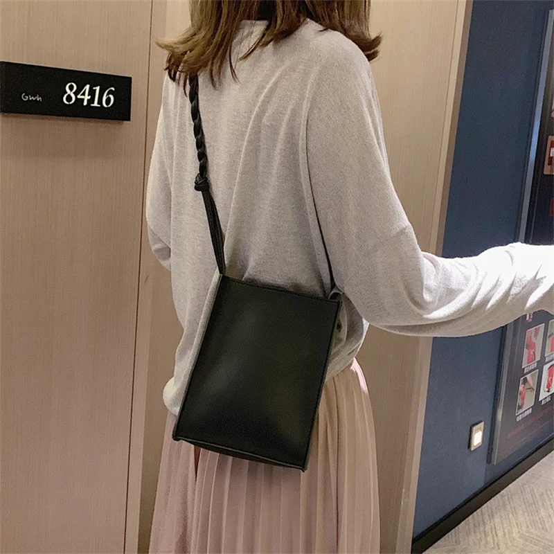 2022 New Women Shoulder Bag Fashion Woven Chain Pu Leather Handbags Small Square Card Bags Portable Crossbody Bag Wallet