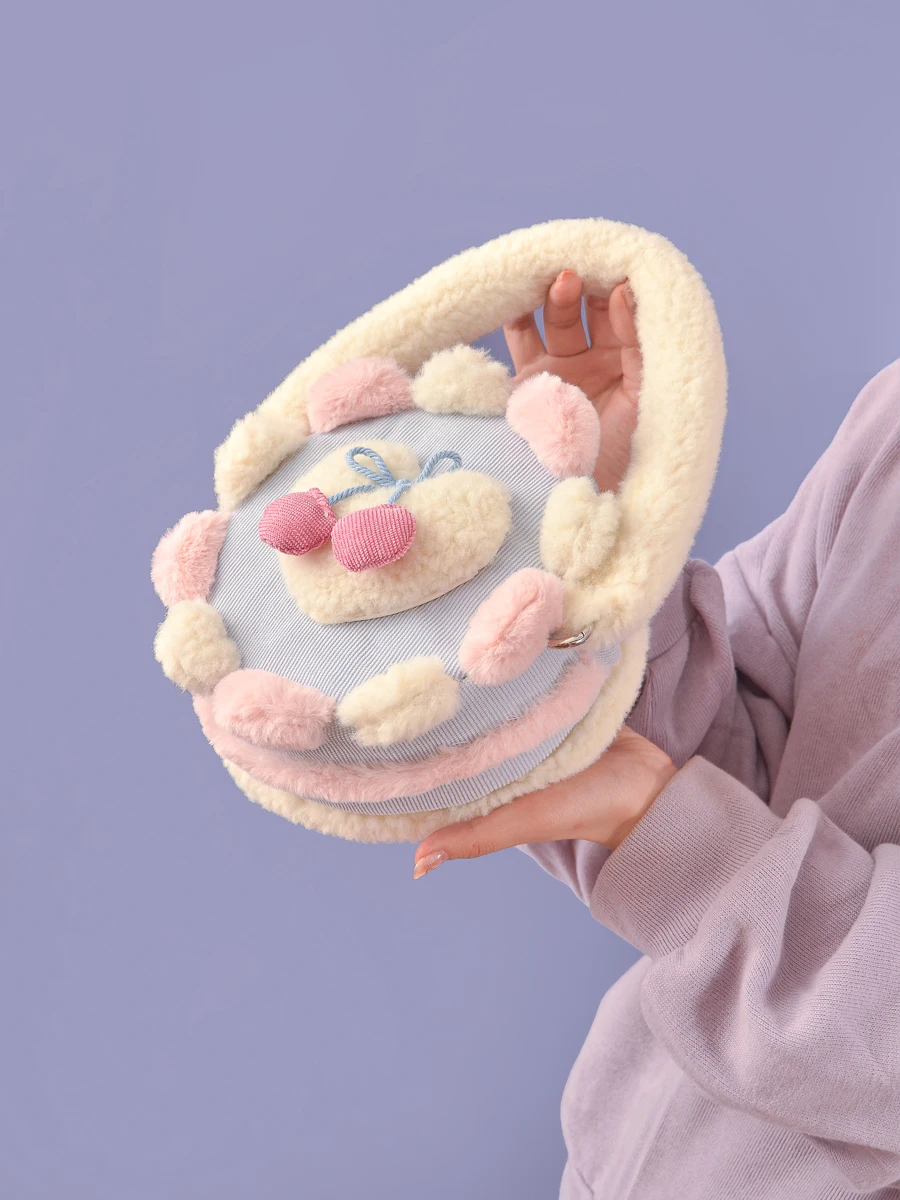 

Autumn And Winter Original Cake Plush Round Handbags 2026 New Japanese And Korean Cartoon Sweet And Cute Crossbody Bag For Women