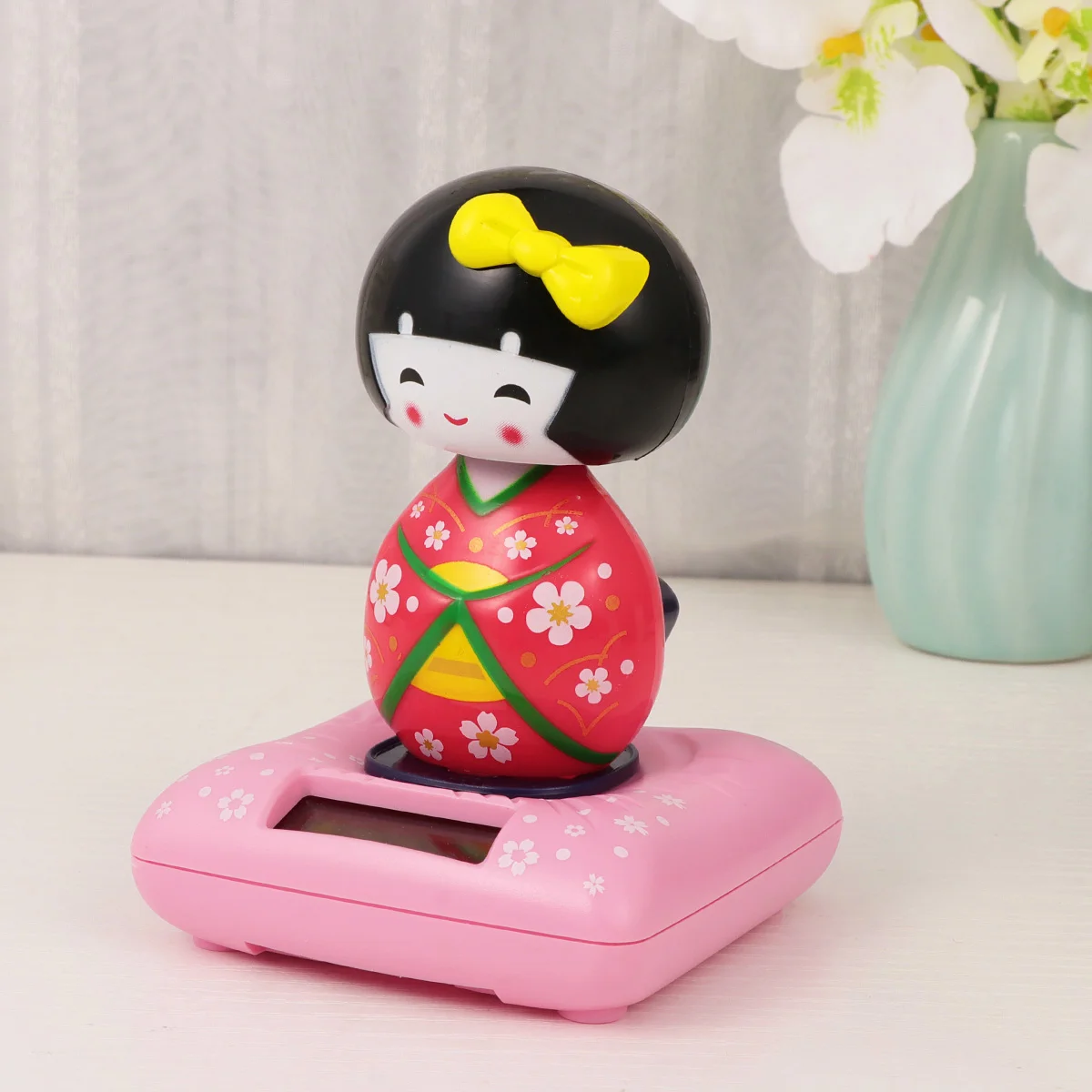 Solar Kimono Kokeshi Swing Dashboard Figure, Bonecas em miniatura, Dançando Gueixa Alimentado, Cabeça Balançando Decoração, Carro japonês boneca