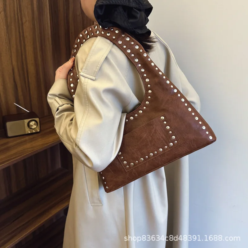 العلامة التجارية برشام ديكور تصميم خمر حقيبة كتف فاسق حقيبة يد القهوة حقيبة تحت الإبط قدرة عالية تصميم فاخر سيدة حمل حقيبة