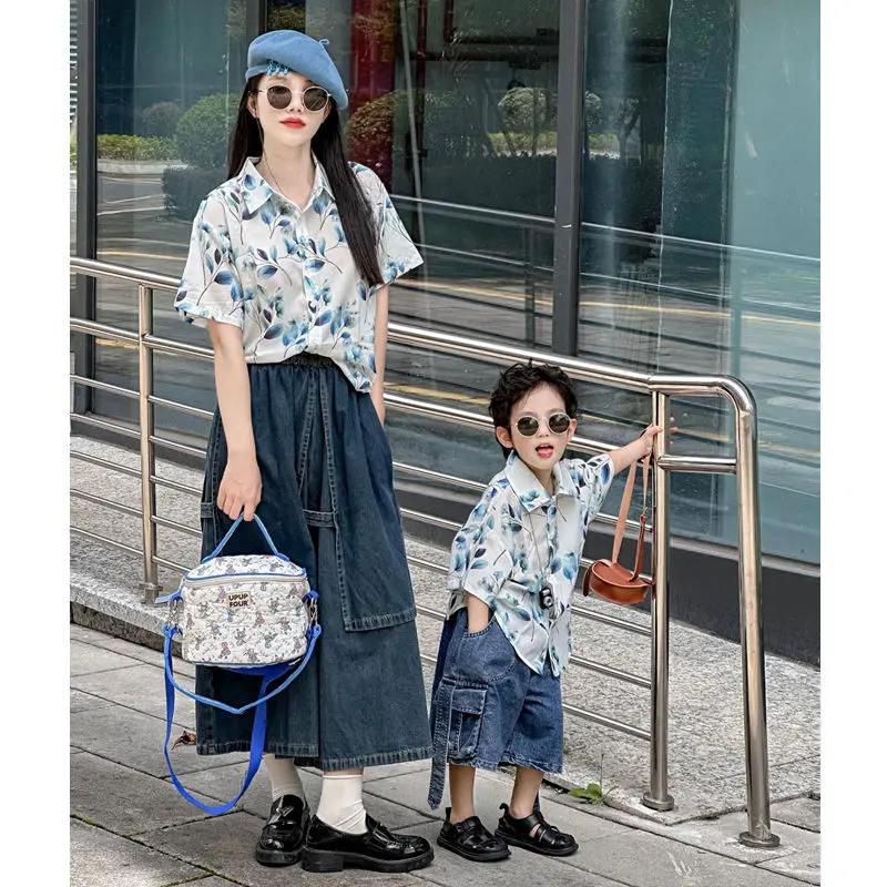 Fashion Vacation Family Matching Shirts Holiday Dad Mom and Son Daughter Baby Beach Short Sleeve Tops Korea Parent-child Clothes