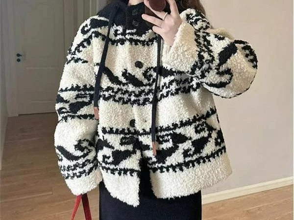 2025 Autumn and Winter New High-end Lamb Wool Short Jacket Warm Hooded Top