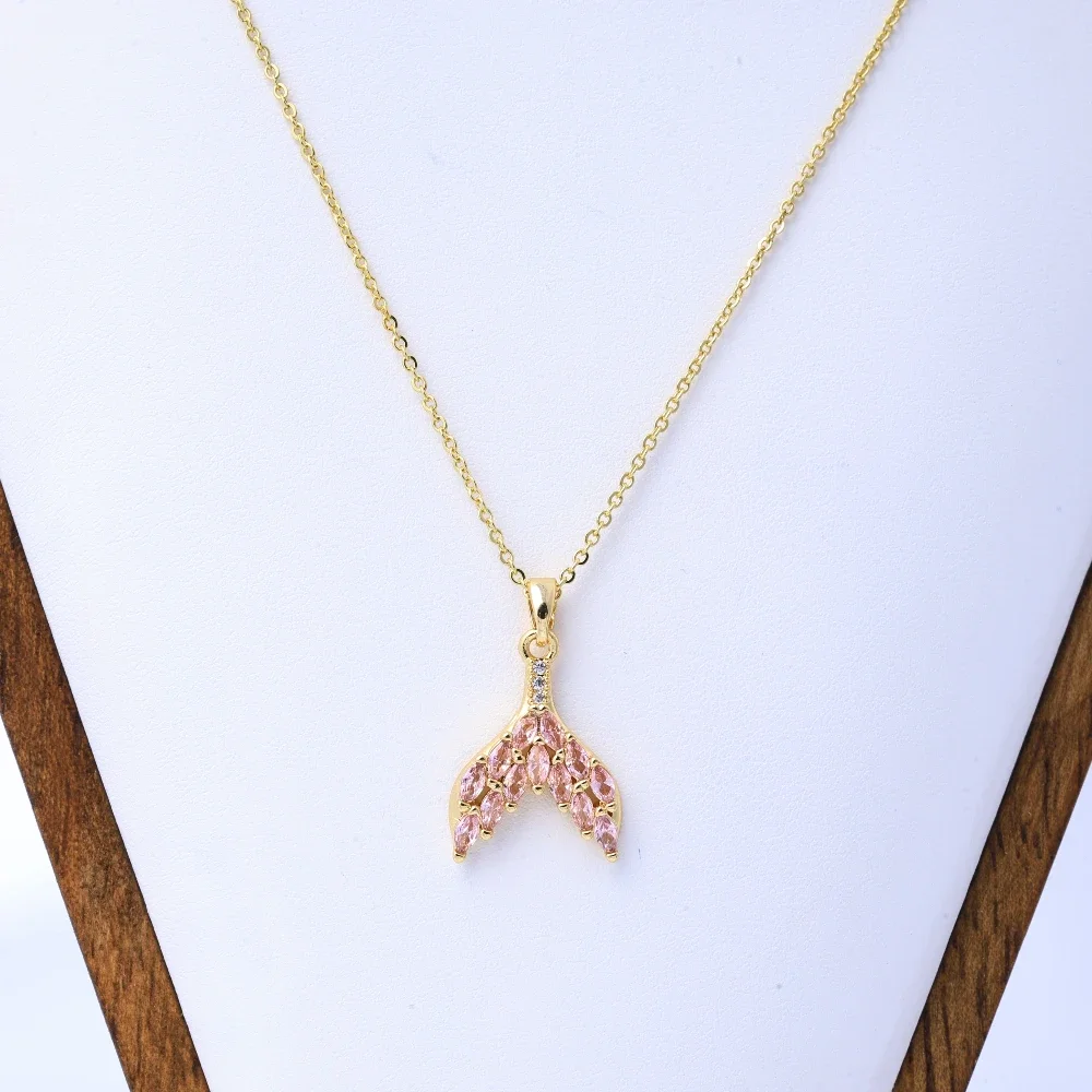 Stylish Necklace for Women - Japanese and Korean Inspired Jewelry with Unique Pendant, Cross-Border Fishtail Design, Niche Titan