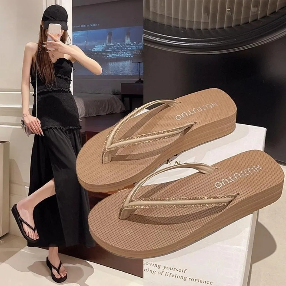 Chanclas de cristal grueso de EVA, sandalias deslizantes, zapatillas de uso exterior con diamantes de imitación, chanclas antideslizantes de fondo suave para ropa de playa
