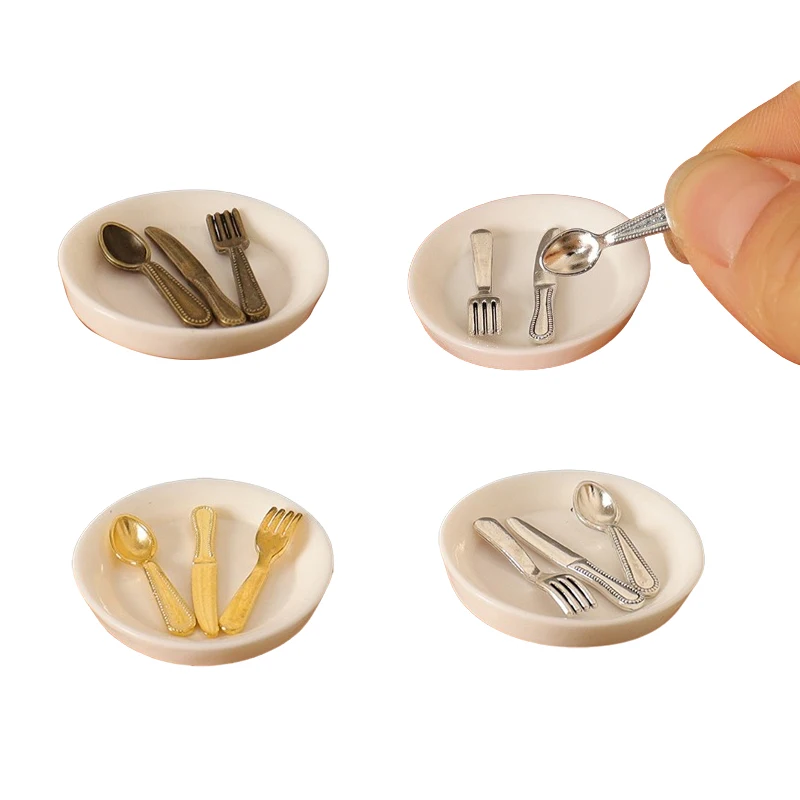 4 pièces 1:12 maison de poupée assiette couteau fourchette cuillère ensemble maison de poupée Mini accessoires de table maison de poupées cuisine décoration jouer jouets
