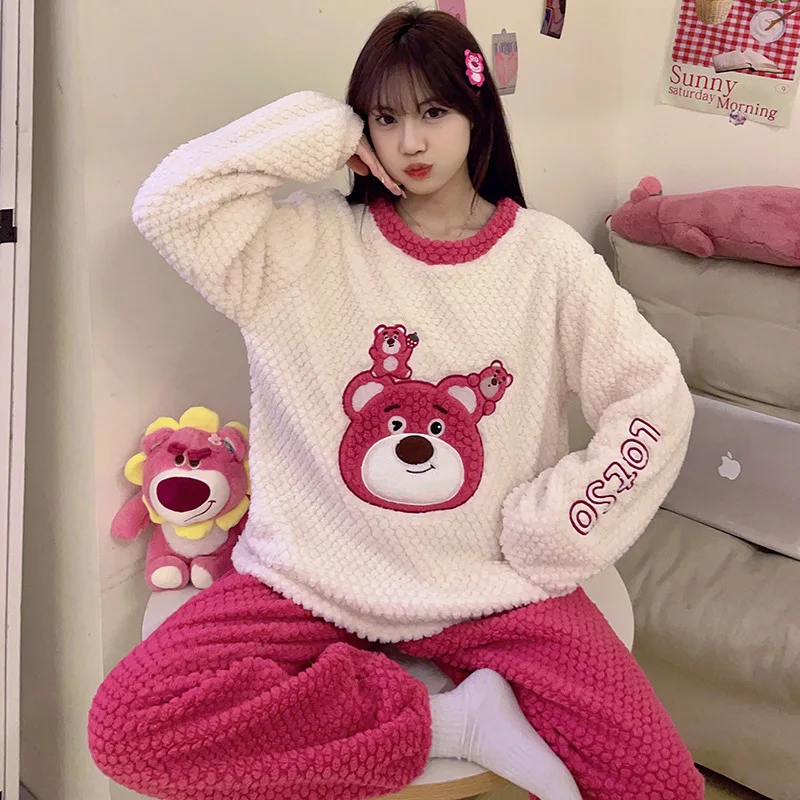 

MINISO розовый бархатный пуловер, пижама, жаккардовый бархат, теплая клубничная мишка с круглым вырезом, толстая теплая домашняя одежда
