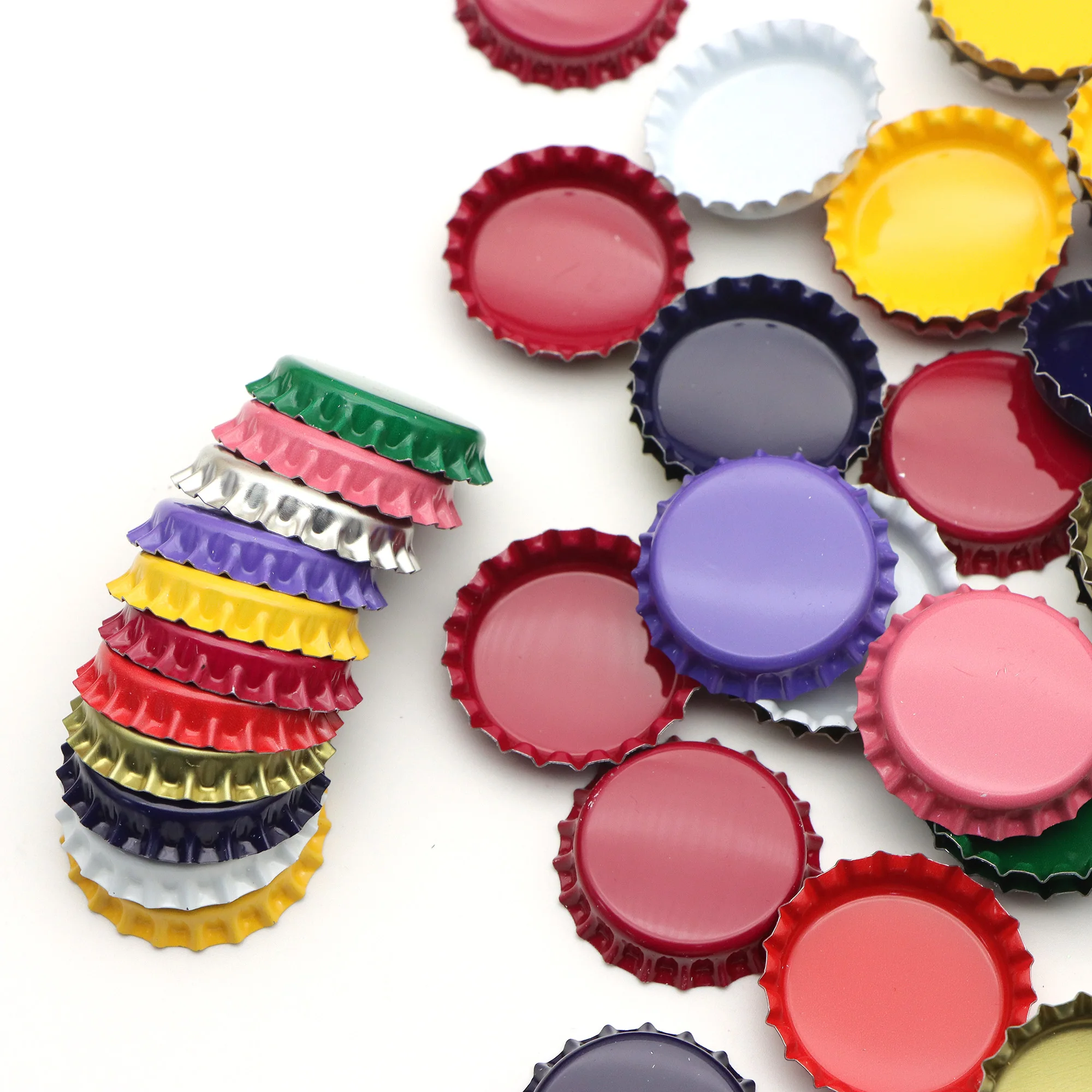5pcs Decoration Beer Bottle Caps Metal Tin Craft Cocktail Caps Beverage Caps Artwork Caps Ornaments Pattern Beer Caps