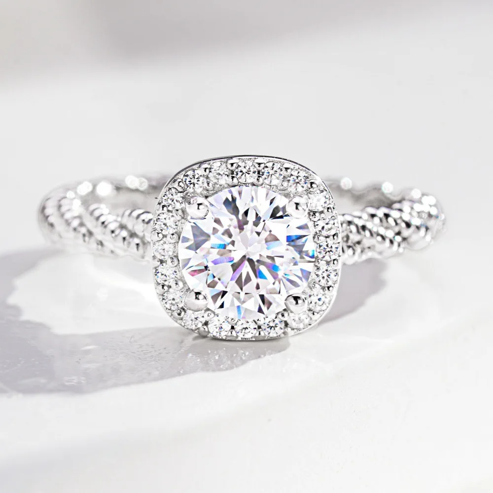 PT950 Platinum Morganite Diamond Ring - Elegant and Sophisticated Design Ring for Women