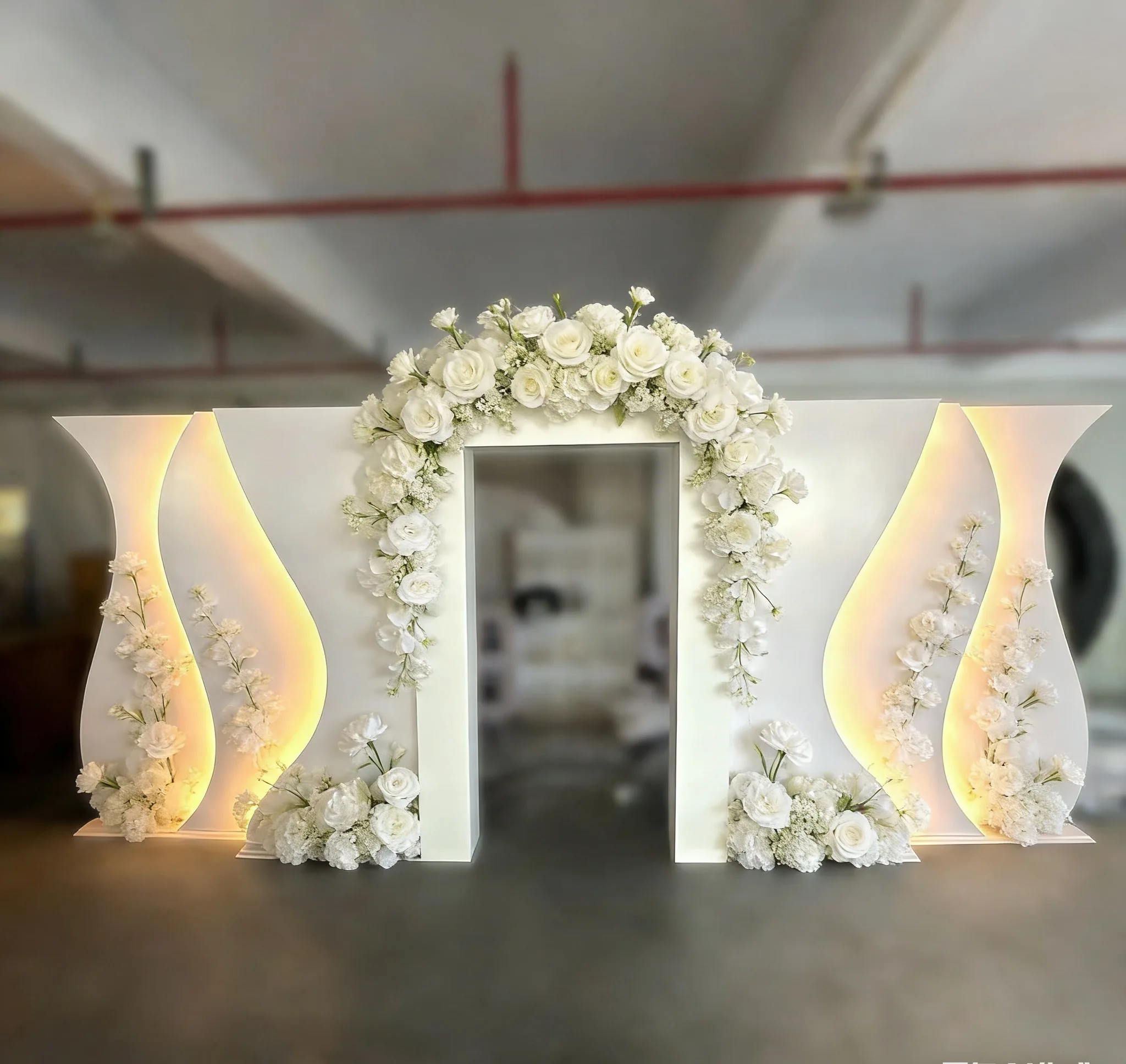Creative Design Amazed New Design High Quality Wedding PVC Arch Wedding White Wave Led Curved Backdrop