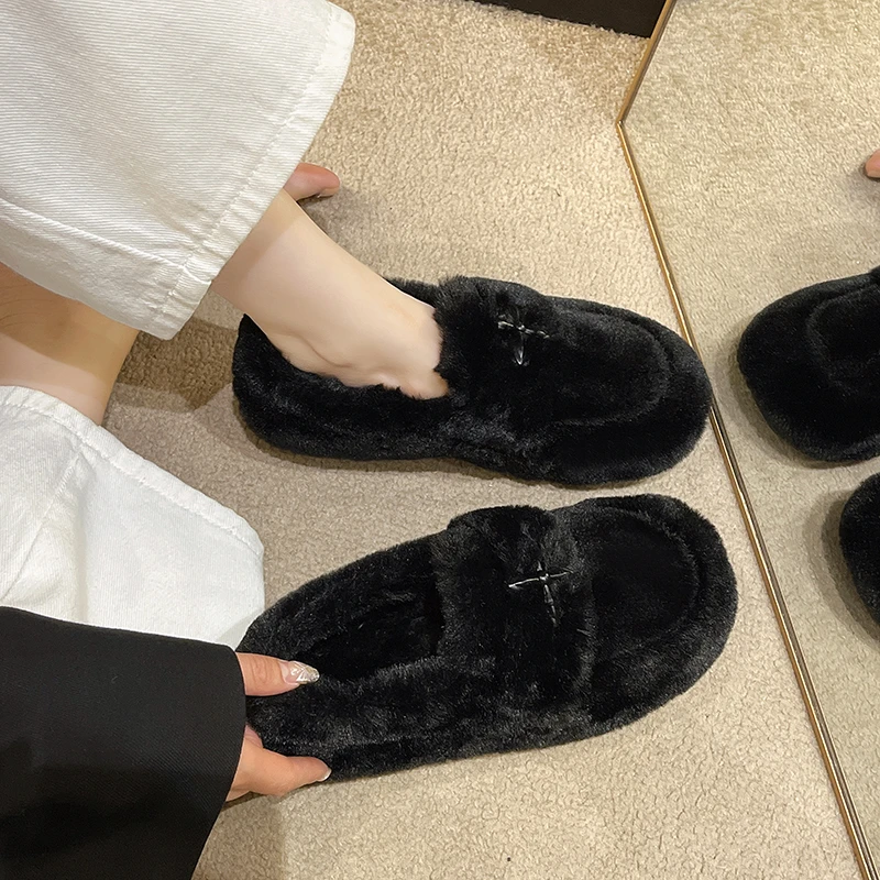 Woolly shoes female autumn and winter wear real fur hundred network red plus cashmere lazy bean flat women\'s shoes