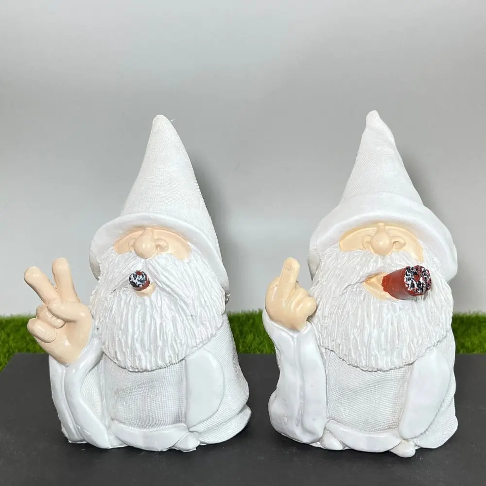 Funny White Cloak Dwarf Statue Realistic Interesting Cloak Dwarf Statue Waterproof Resin Birthday Gift